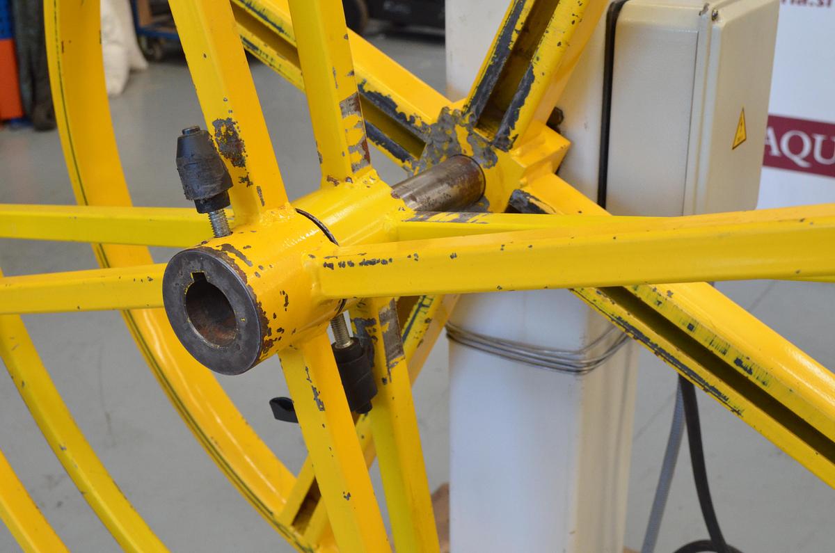 Usado Devanadora de fleje Segura Llunell DVM-2 VV PE