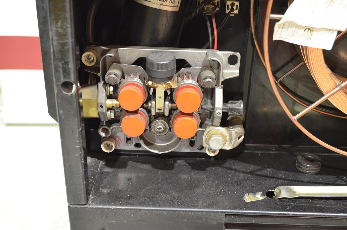 Usado Maquina soldar multifunción Kemppi PRO 3000 con carro PROMIG 500