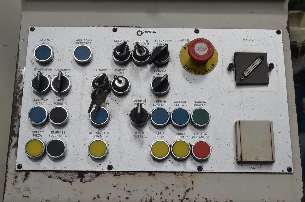 Usado Torno cnc Lealde TCN-12 de 3000mm e.p