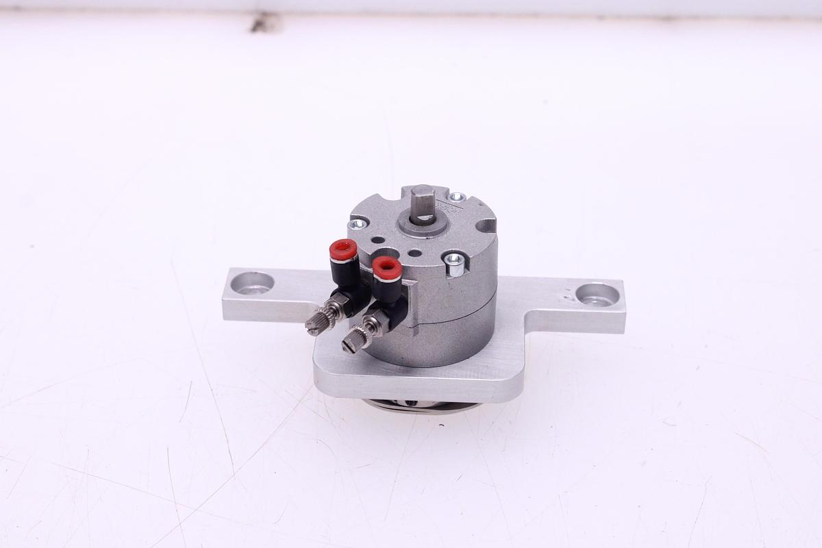 Usado Actuador Giratorio SMC CRB2BW30-90DZ