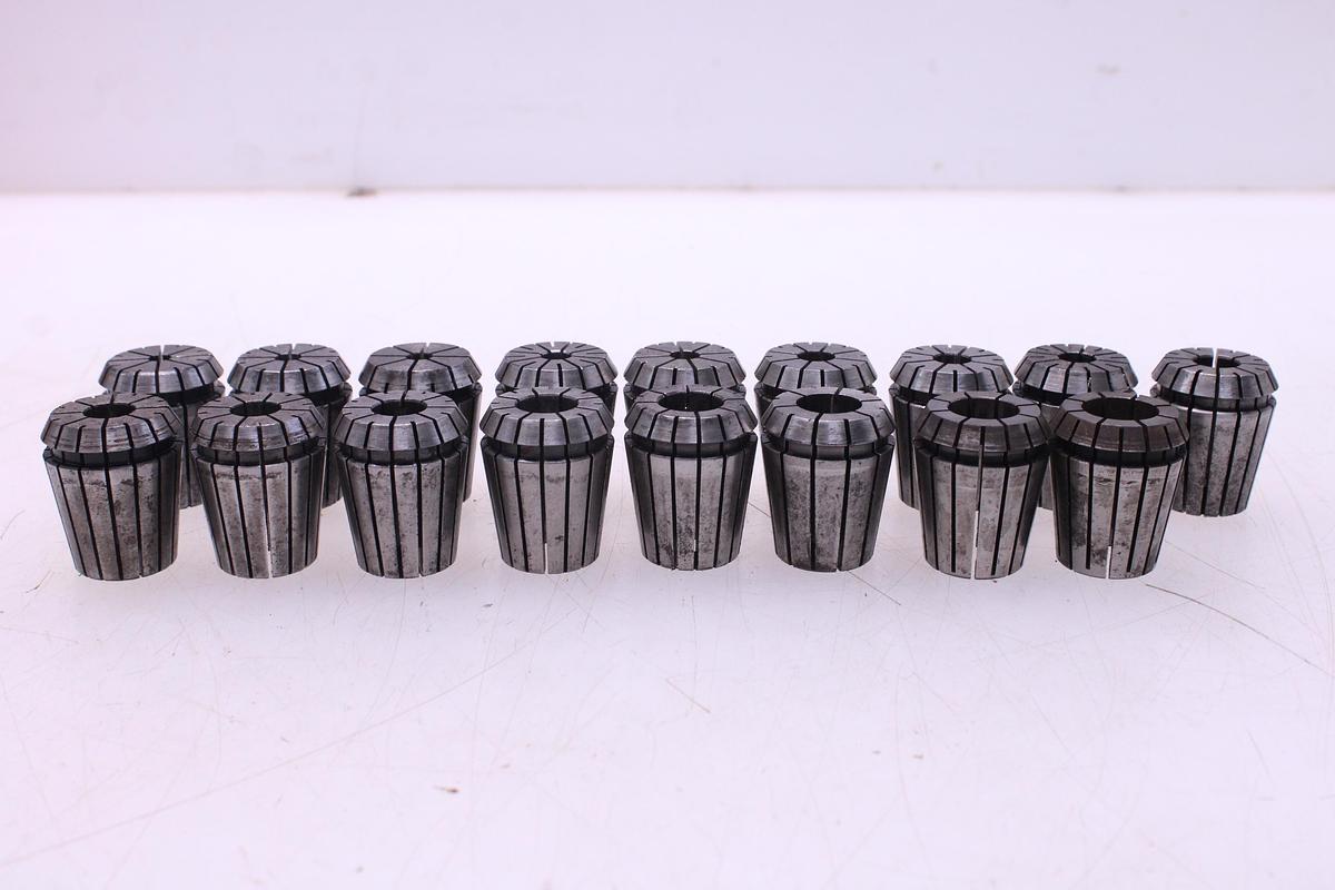 Usado Juego Pinzas Resorte ER32 "17 pcs" + Cono ISO 40 ASTRA