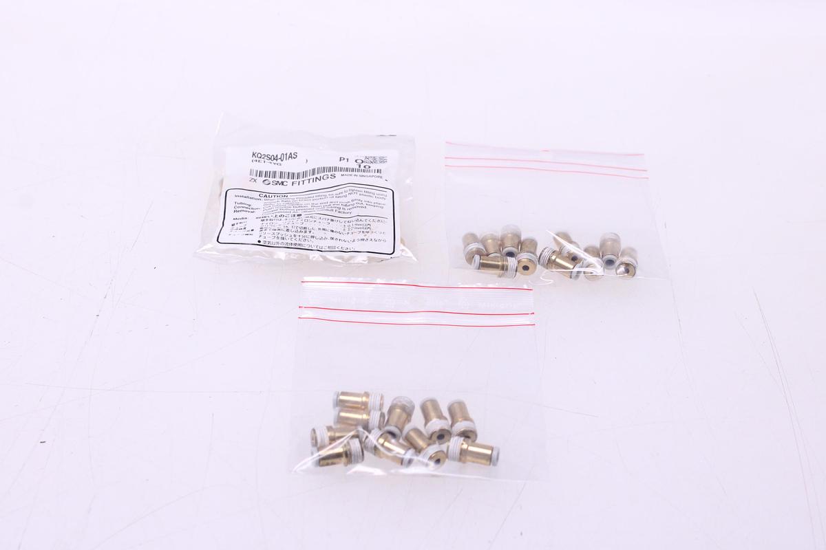 Usado Racores Adaptador Recto M4 + Rosca 1/8" - 30 Unidades SMC KQ2S04-01AS