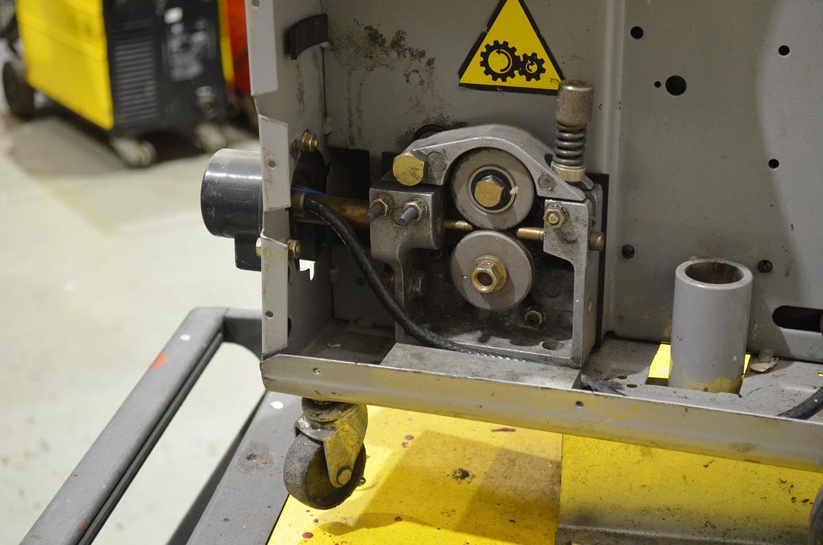 Usado Maquina soldar mig CEA ECHO 452 con devanadera TR 80 - 8m alargadera