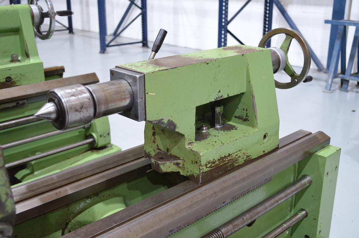 Usado Torno cumbre 60 1500mm e.p