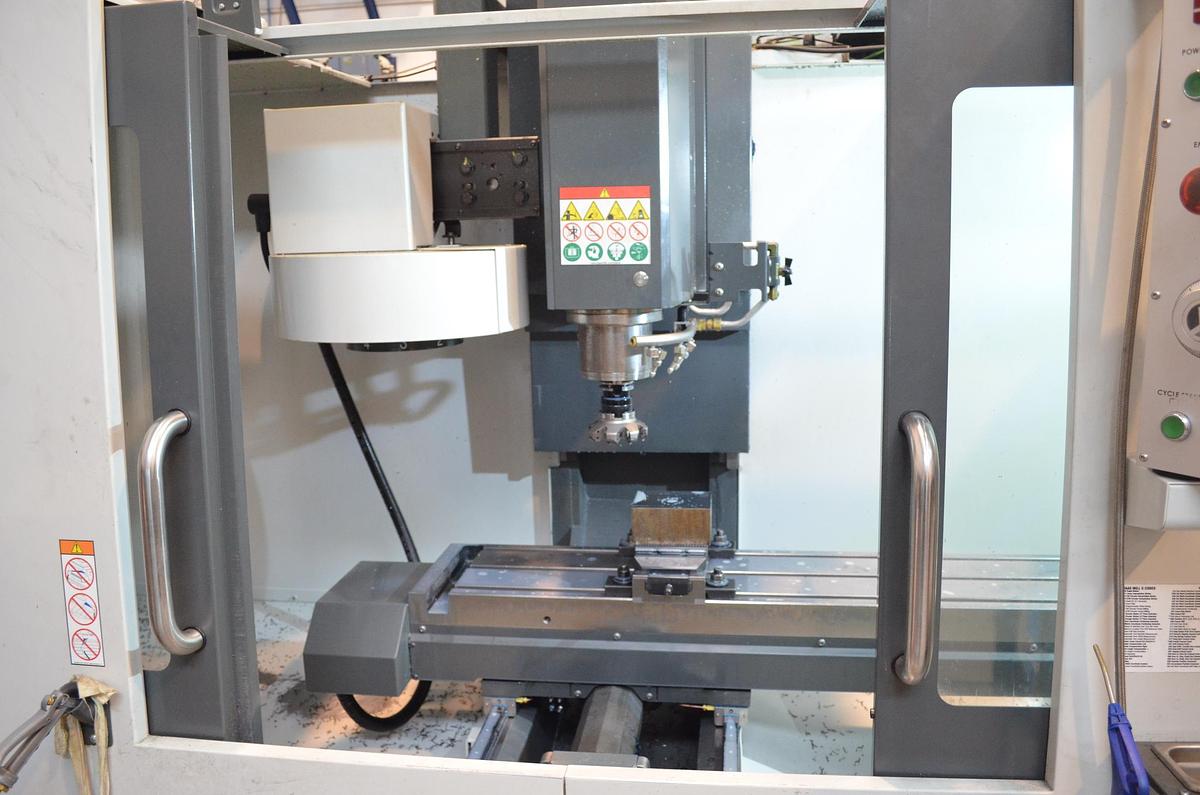 Usado Centro mecanizado Haas TM-2P Año 2020