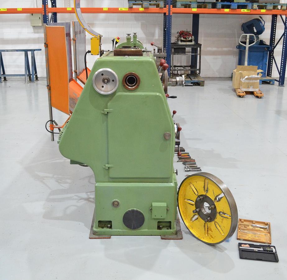 Usado Torno AP E-2 de 2.200mm e.p. con CE