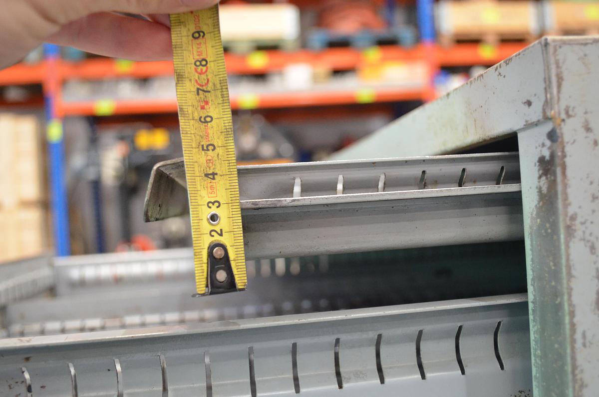 Usado Cajonera metálica 4 cajones 560x670x520(h)mm