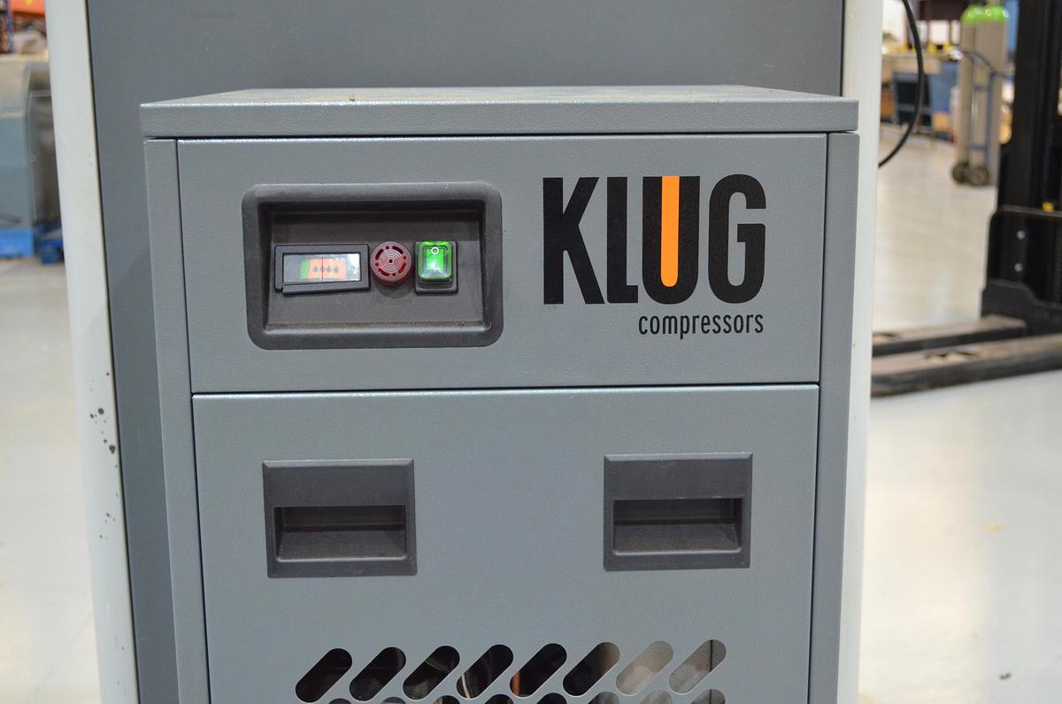 Usado Compresor tornillo Atlas Copco GA10 con secador aire KLUG