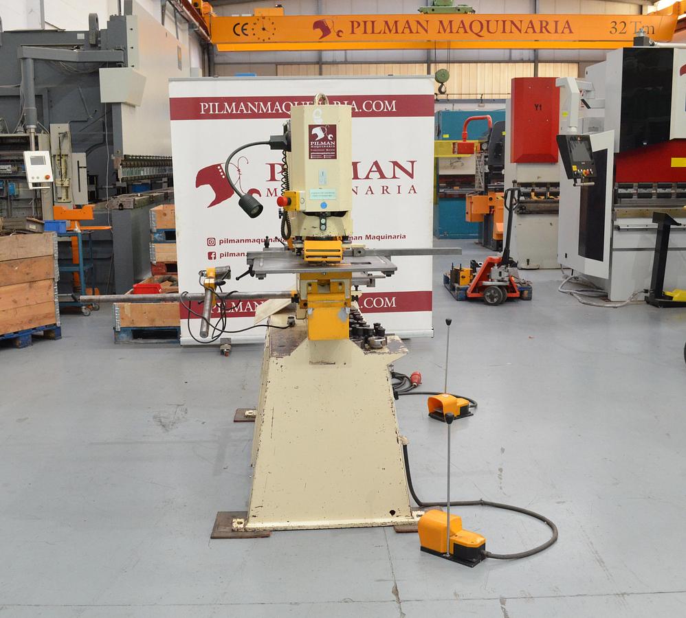 Usado Punzonadora Geka Hydracrop 55 SD