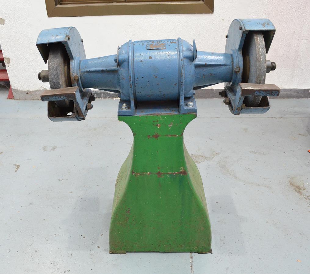 Usado Esmeriladora Zubia - Muelas 350mm