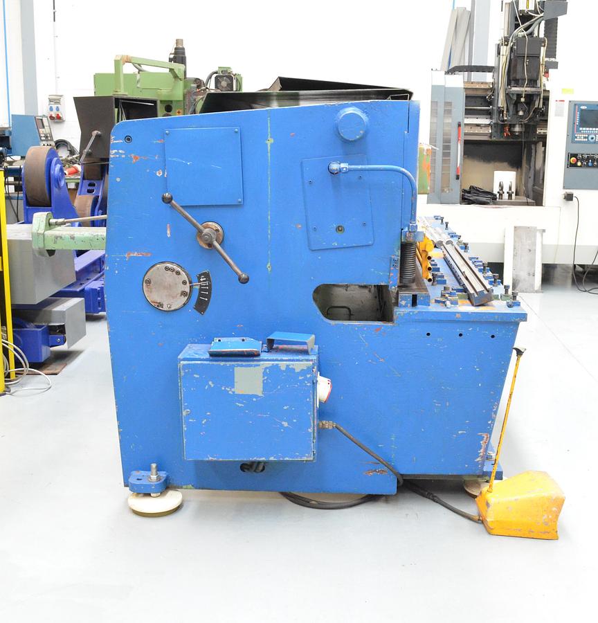 Usado Cizalla hidraulica pendular Ajial 3100x6mm