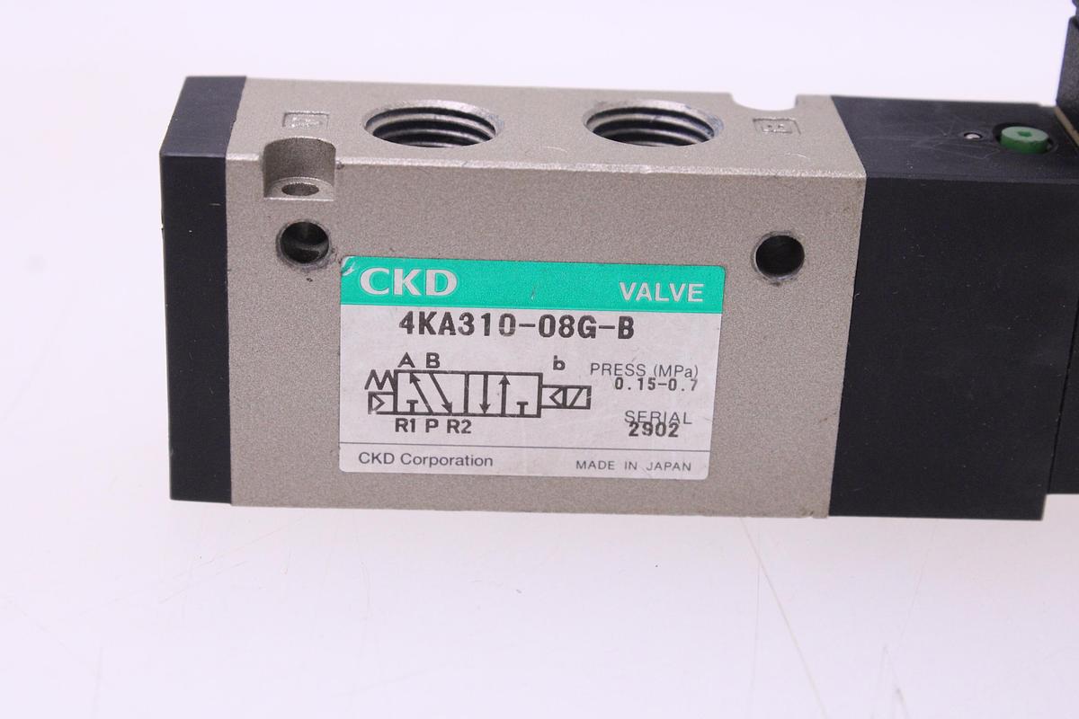 Usado Electroválvula CKD 4KA310-08G-B-AC220V