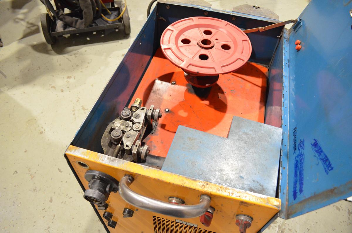 Usado Maquina soldar hilo KD GLC 459