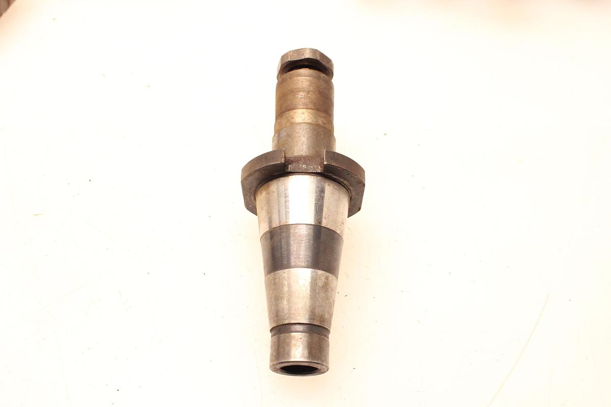 Usado Lote Portafresas y Mandrinos Cono ISO 50 -