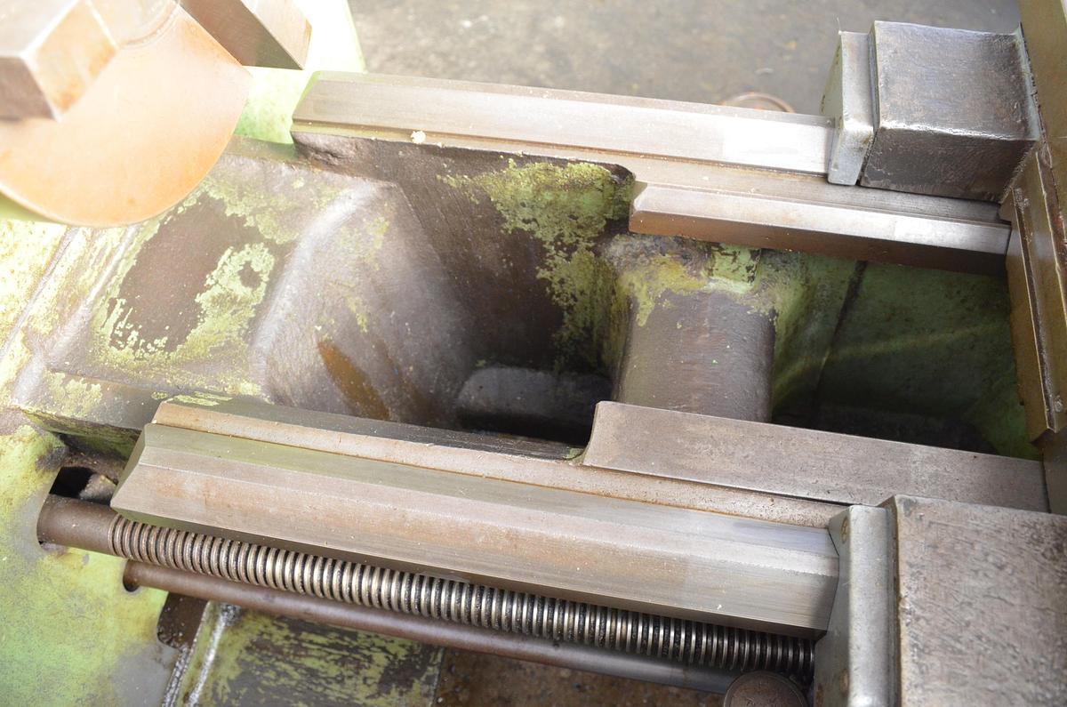 Usado Torno cumbre 60 1500mm e.p