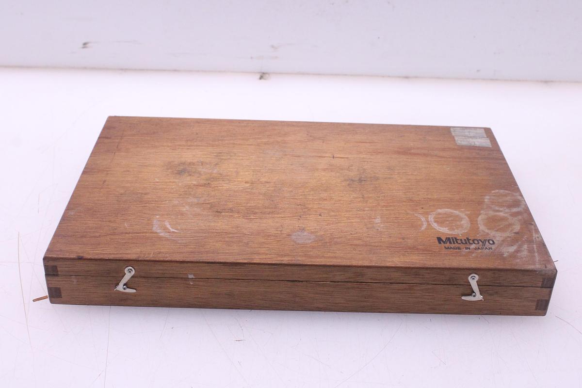 Usado Micrómetro externo Mitutoyo 225-250 mm 0.01 mm