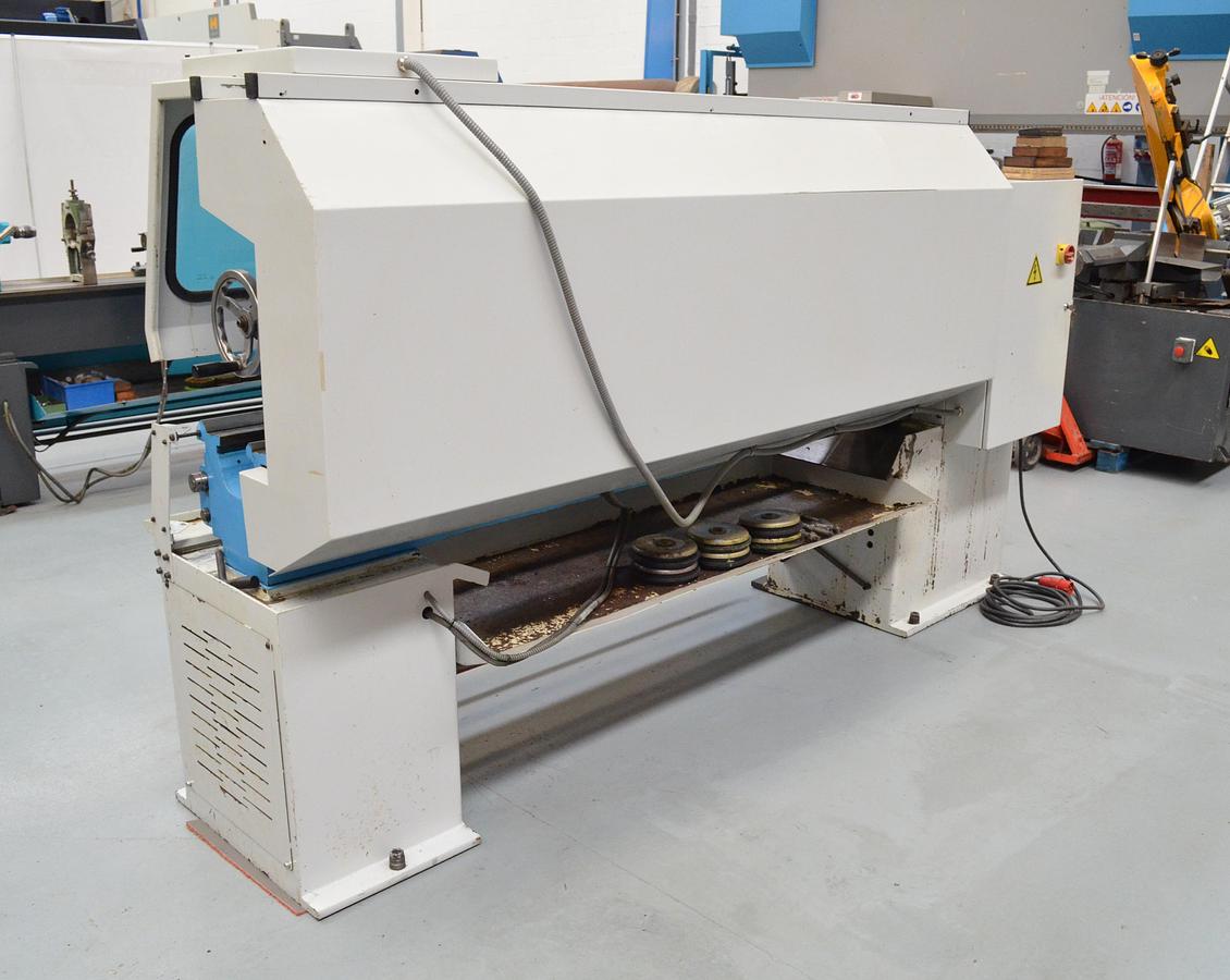 Usado Torno Pinacho S90-225 de 1650mm e.p. 98