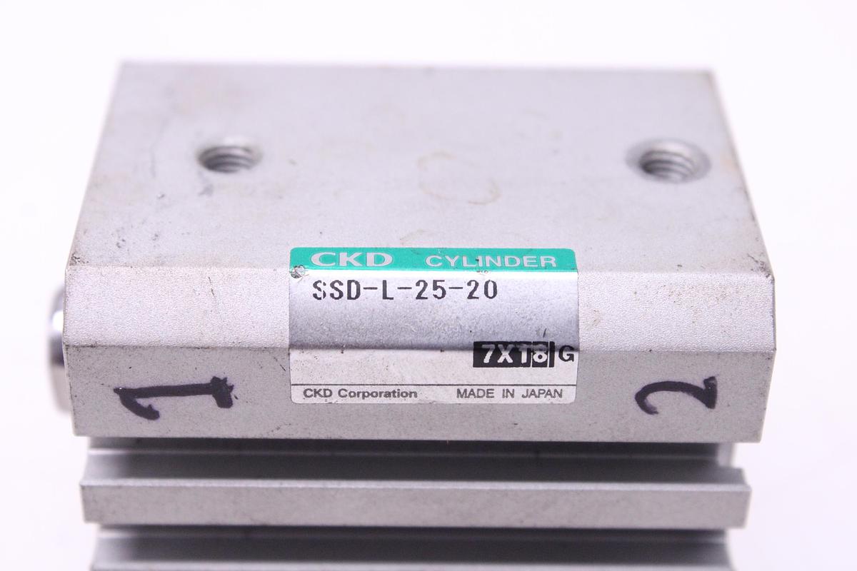 Usado Cilindro Neumático CKD SSD-L-25-20