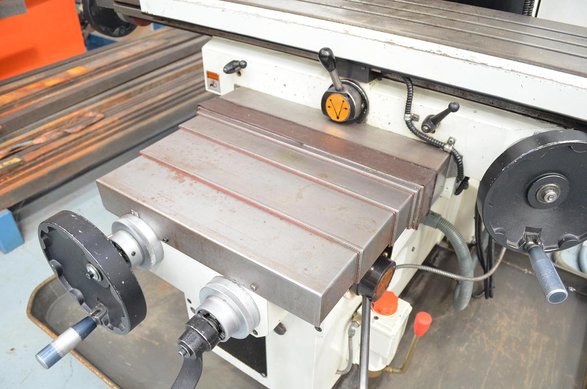 Usado Fresadora torreta LAGUN FTV-4 SP