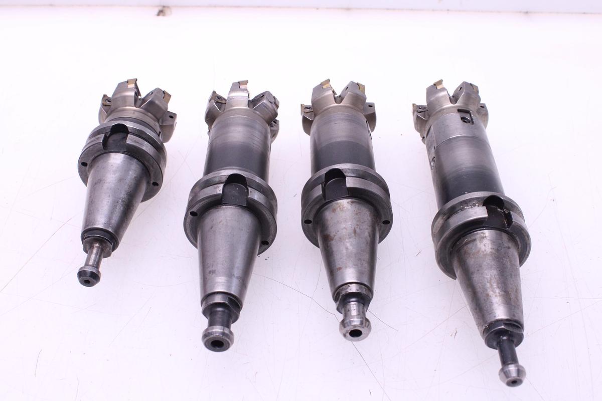 Usado Fresas Portaplaquitas Cono ISO40 SECO R220.96-0063-08-6A + Widias XNEX080608TR