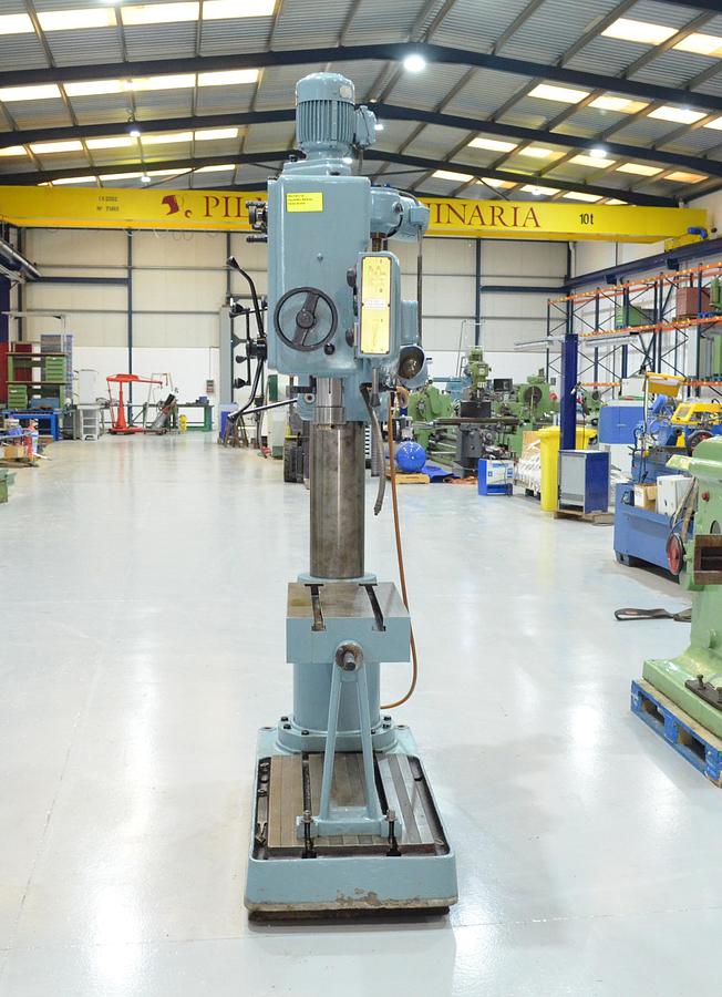 Usado Taladro radial TAGO M-900 broca 40mm