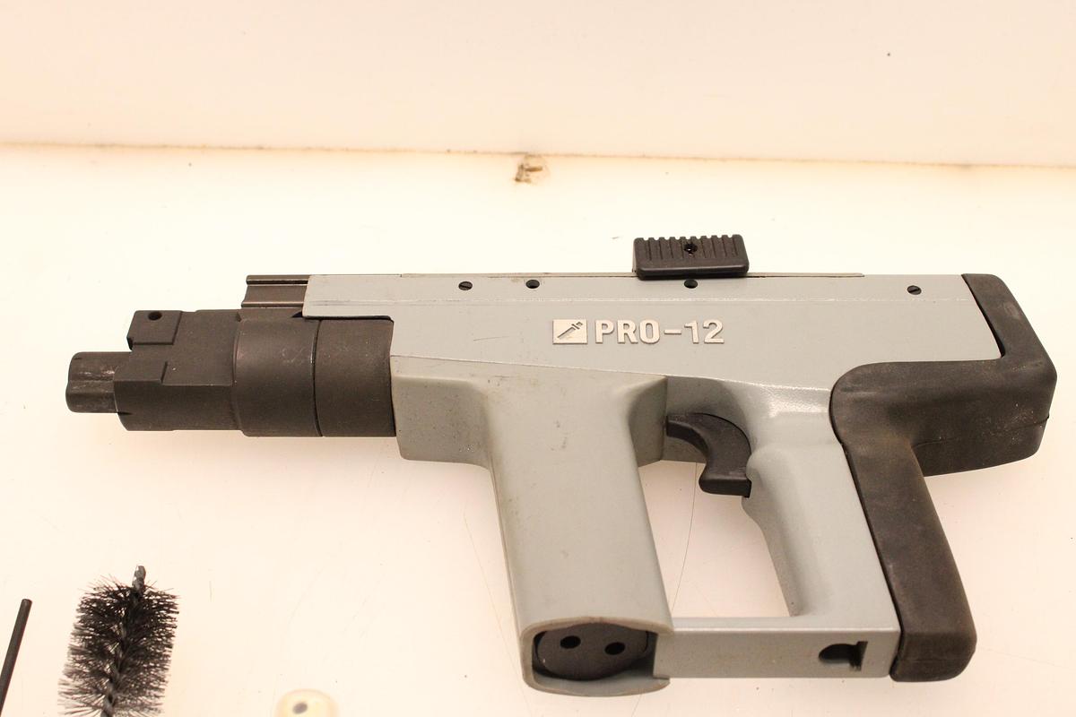 Usado Clavadora DESA PRO-12