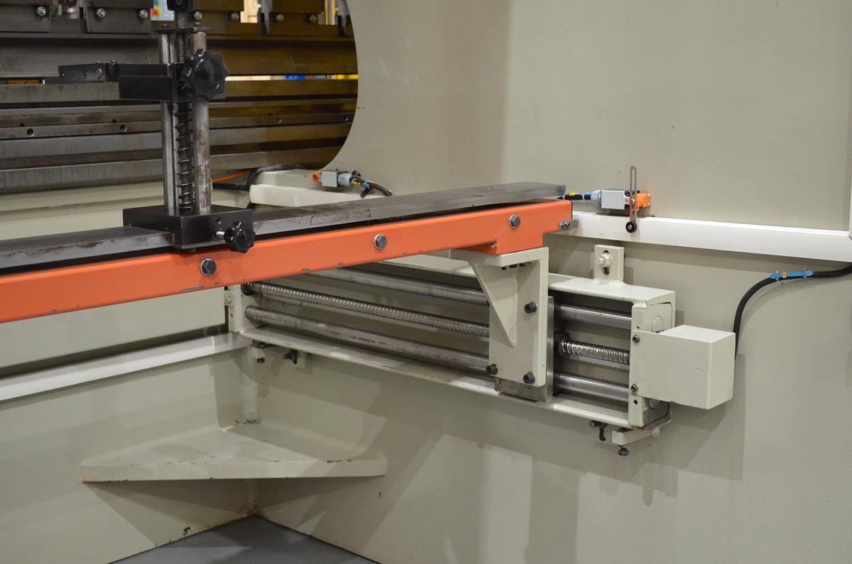 Usado Plegadora hidráulica Hidrogarne AP 4100x120tn