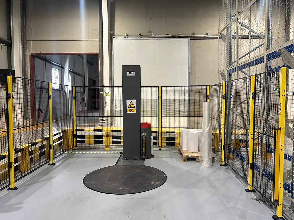 Usado Enfardadora pallets DNC Packaging modelo FENIX PLC