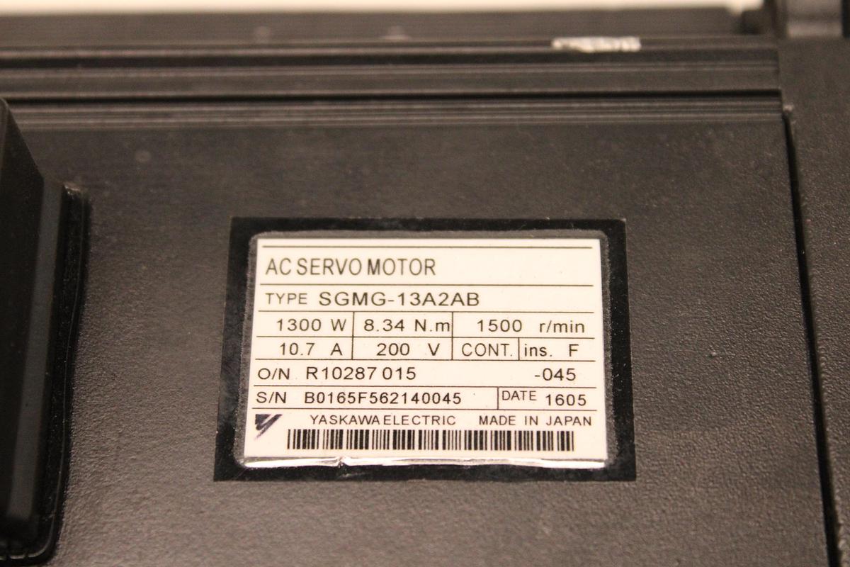Usado Servomotor YASKAWA SGMG-13A2AB