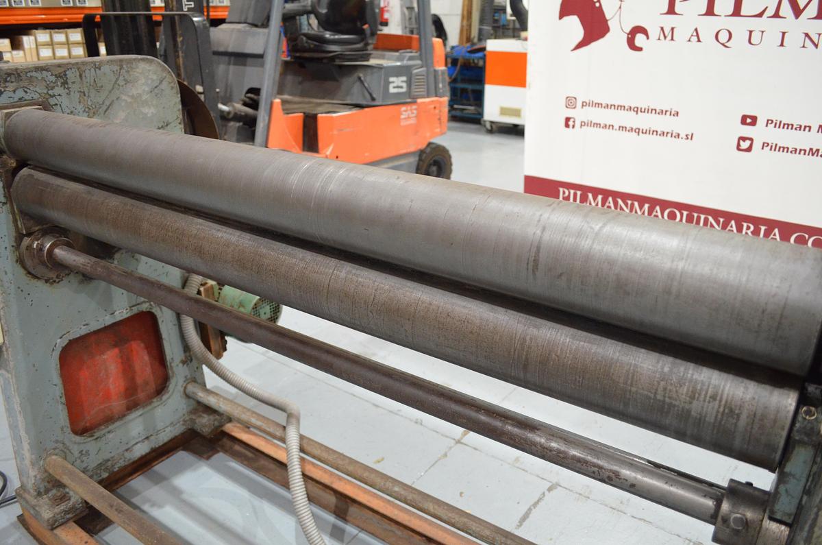 Usado Cilindro mecánico motorizado 1500x3mm Rodillo 110mm