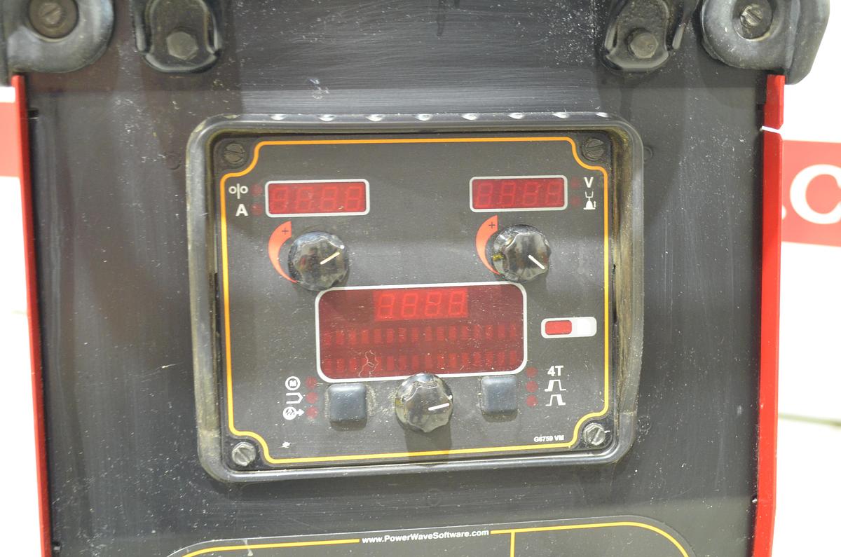 Usado Maquina soldar hilo Lincoln PowerWave C300 CE