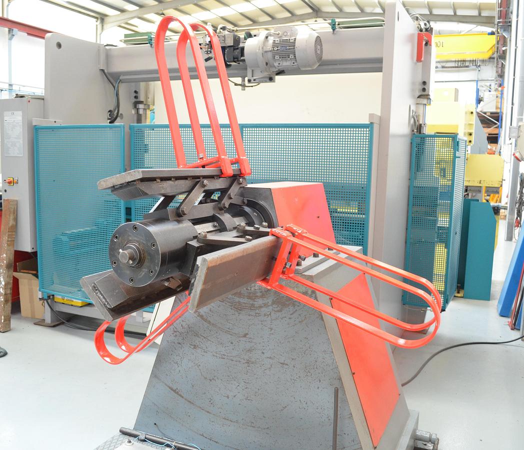 Usado Devanadora vertical Goti Sabadel DMR 2000 - 1500