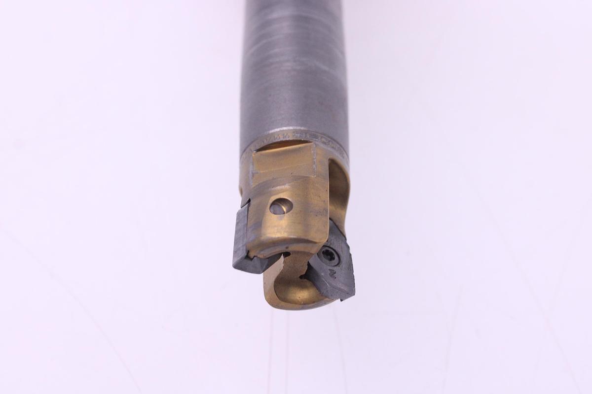 Usado Fresas Cono ISO40 SECO R217.97-1640RE-X12.3A, R217.97-2525.0-X12.2A, R217.97-1225RE-X12.2A + Widias XPKX12T308PDER