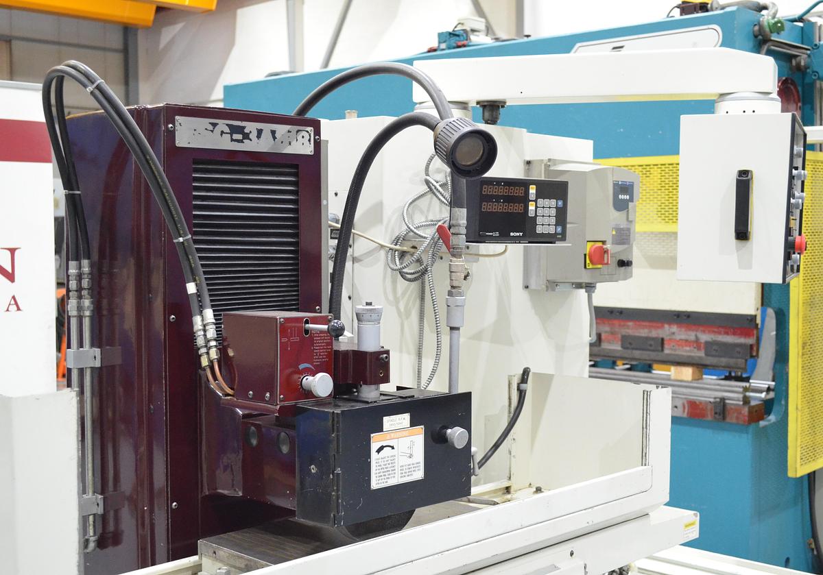 Usado Rectificadora Chevalier FSG-3A818 Eje z autom