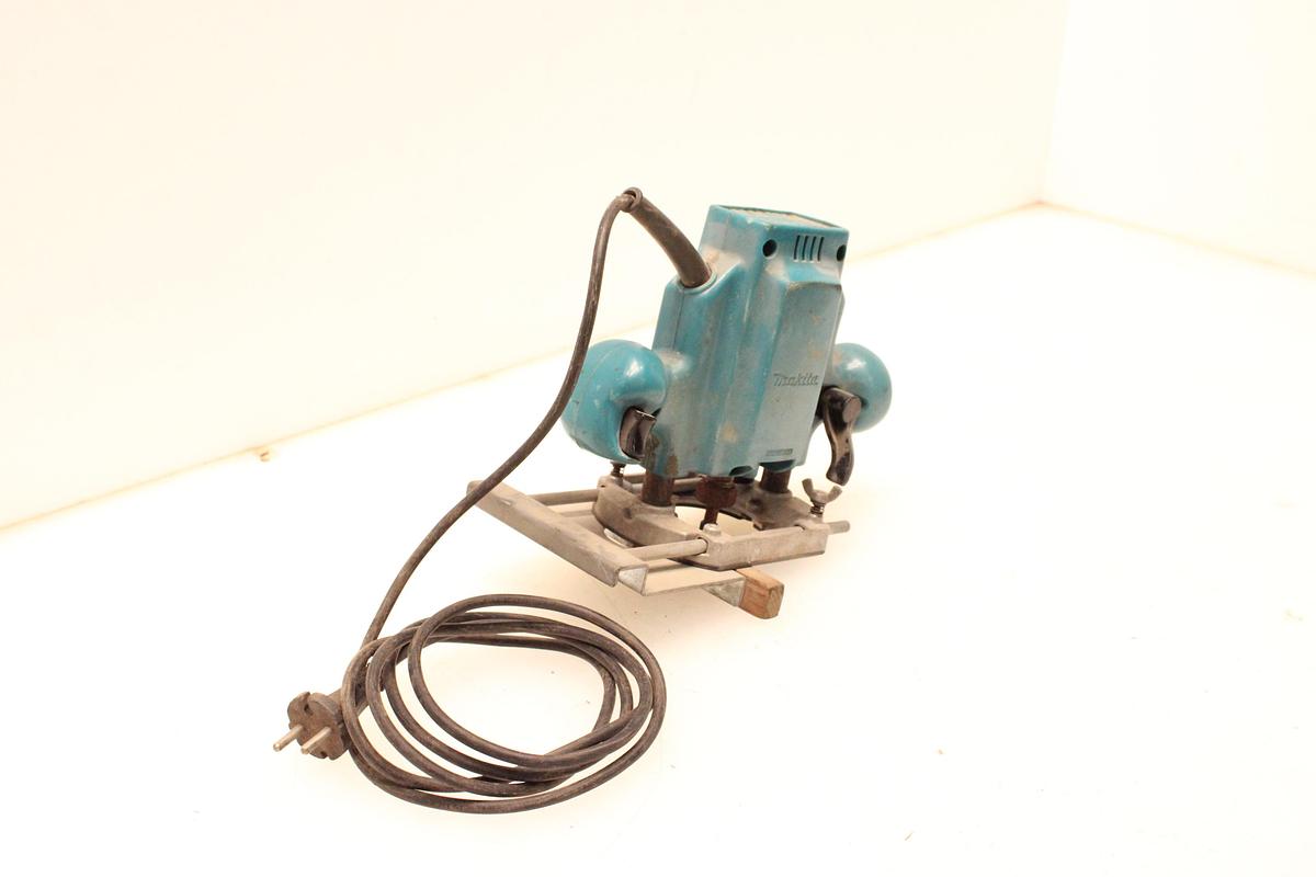 Usado Fresadora MAKITA 3620 Segunda Mano