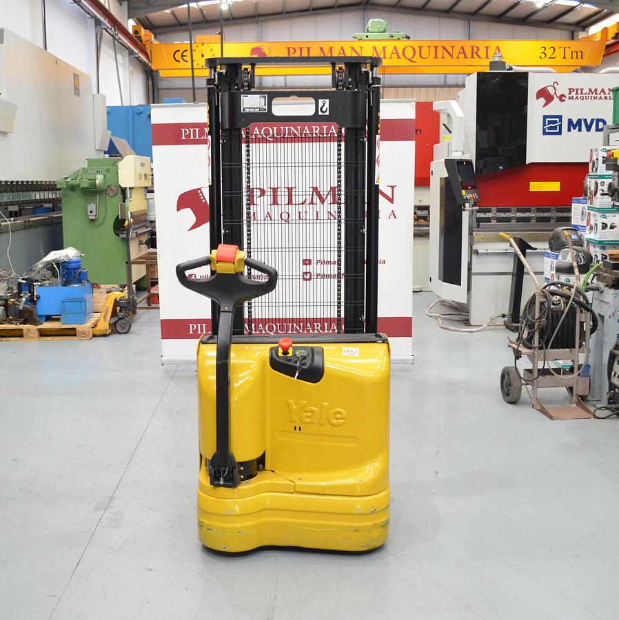 Usado Apilador eléctrico YALE MS 10-3220 - 1000kg