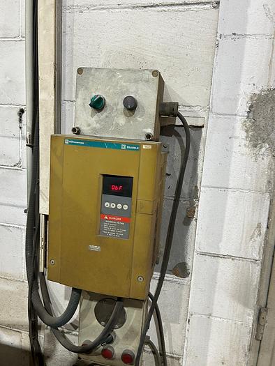 Usado Línea pintura en polvo con cabina y horno secado