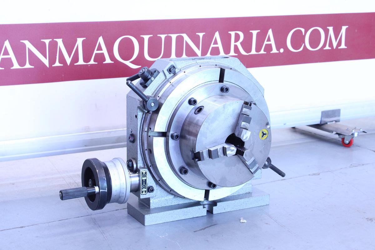 Usado Divisor Plano Mecatecnica con Plato 3 Garras TOS + Punto Divisor