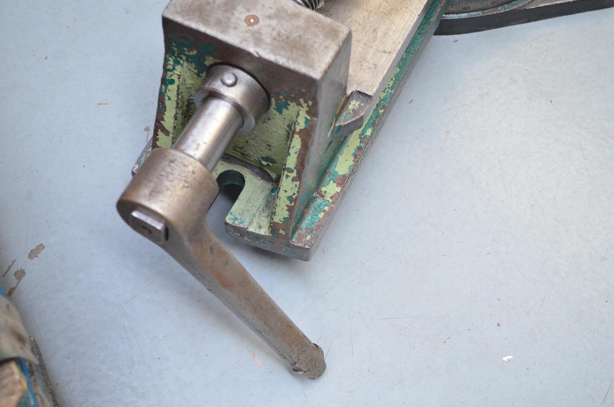 Usado Mordaza mecanica giratoria 200mm