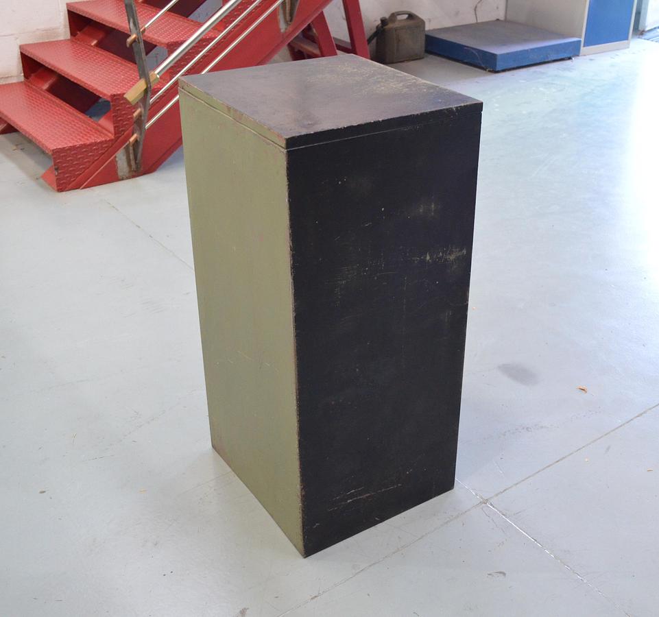 Usado Armario metalico 1 puerta 450x400x900(h)mm