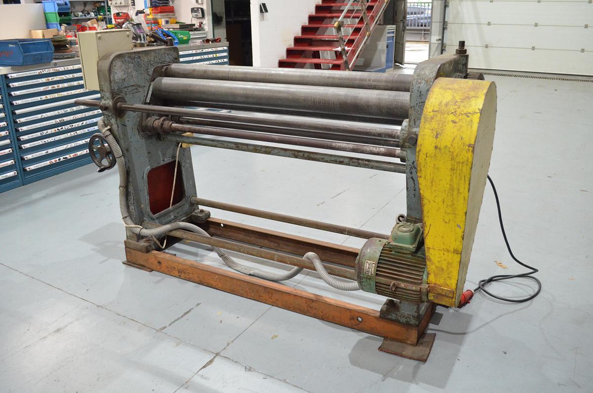 Usado Cilindro mecánico motorizado 1500x3mm Rodillo 110mm