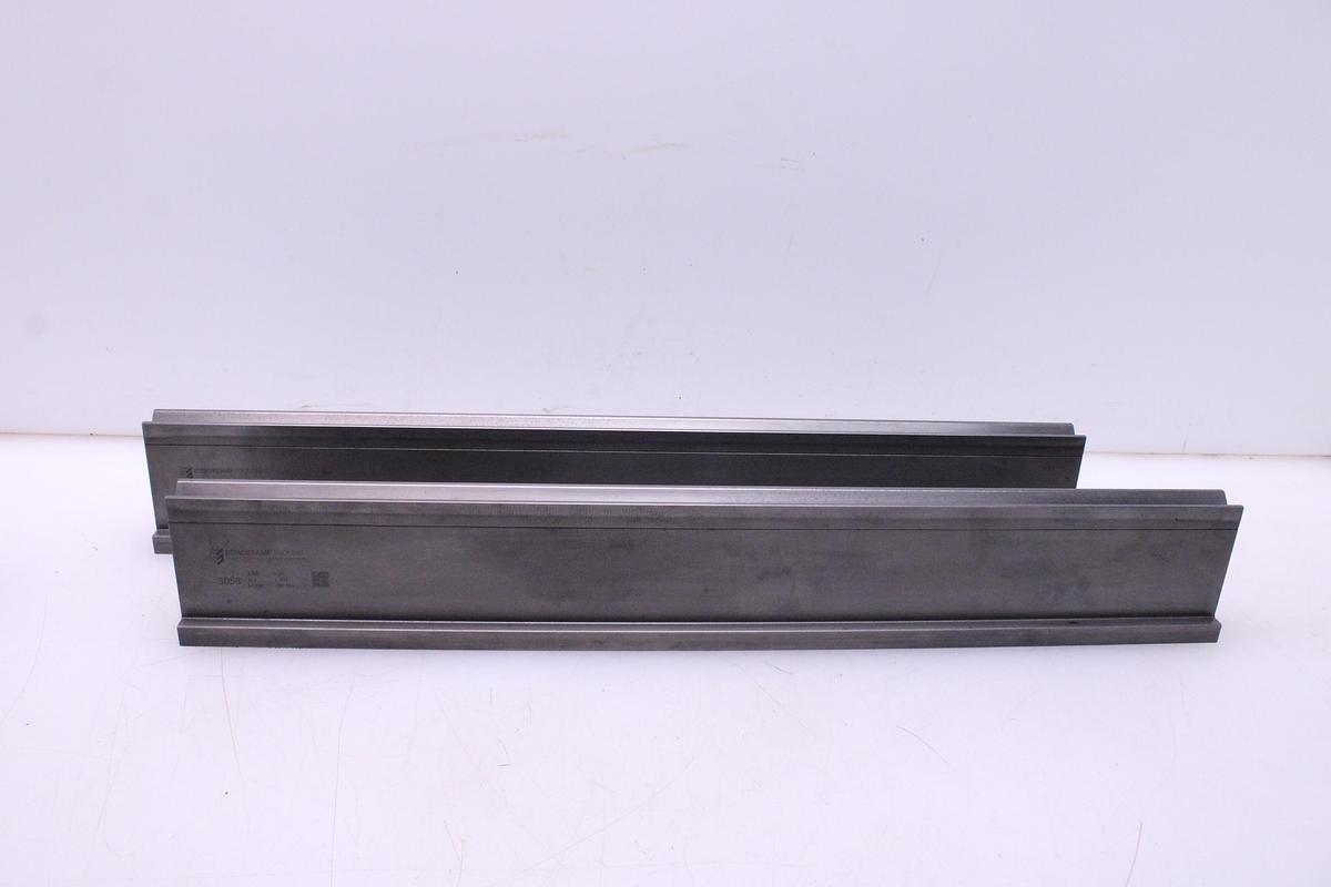 Usado Matrices EUROSTAMP 3058 88º V25 - 2 uds de 835 mm