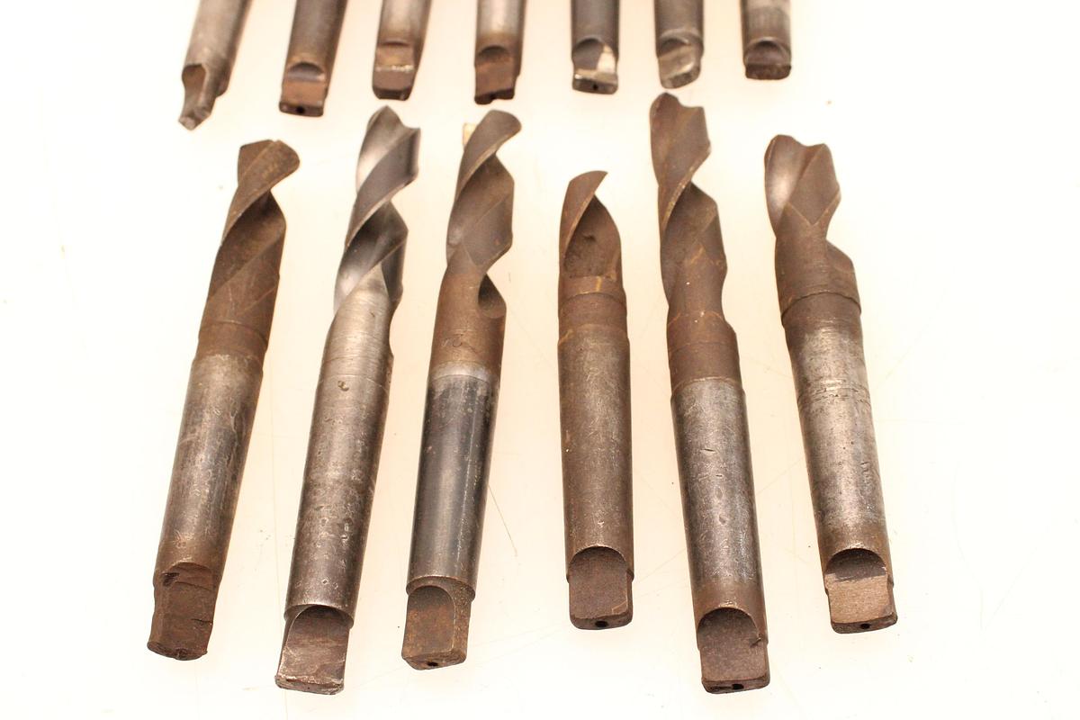 Usado 13 Brocas Mango Cónico MT3 - 23 hasta 28 mm