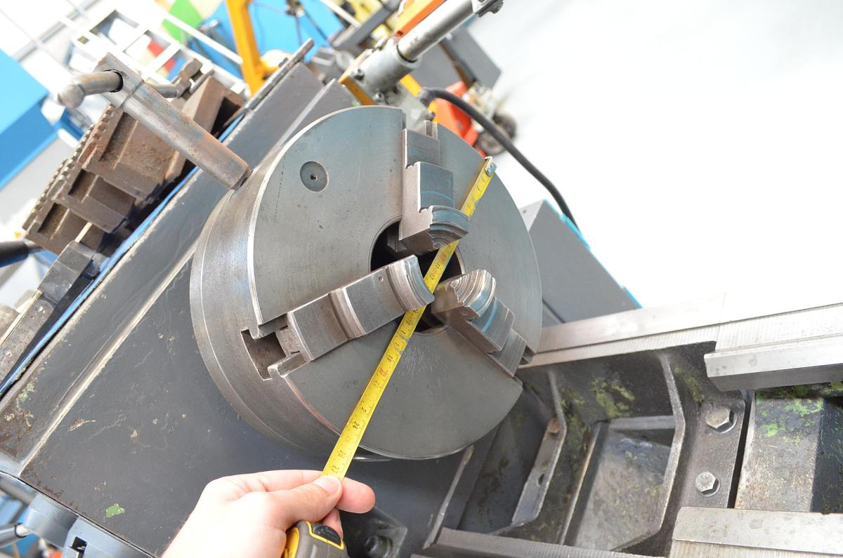 Usado Torno Pinacho L1-225 de 1650mm e.p. Azul