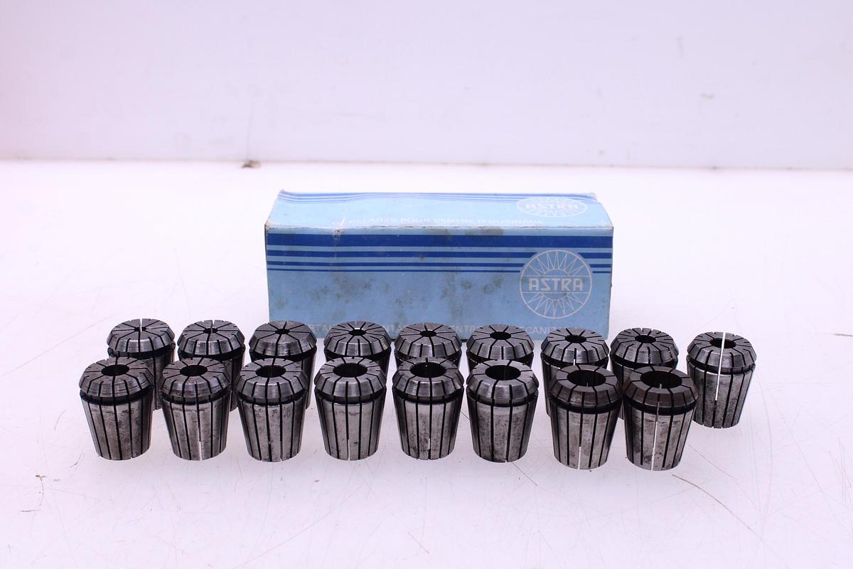 Usado Juego Pinzas Resorte ER32 "17 pcs" + Cono ISO 40 ASTRA