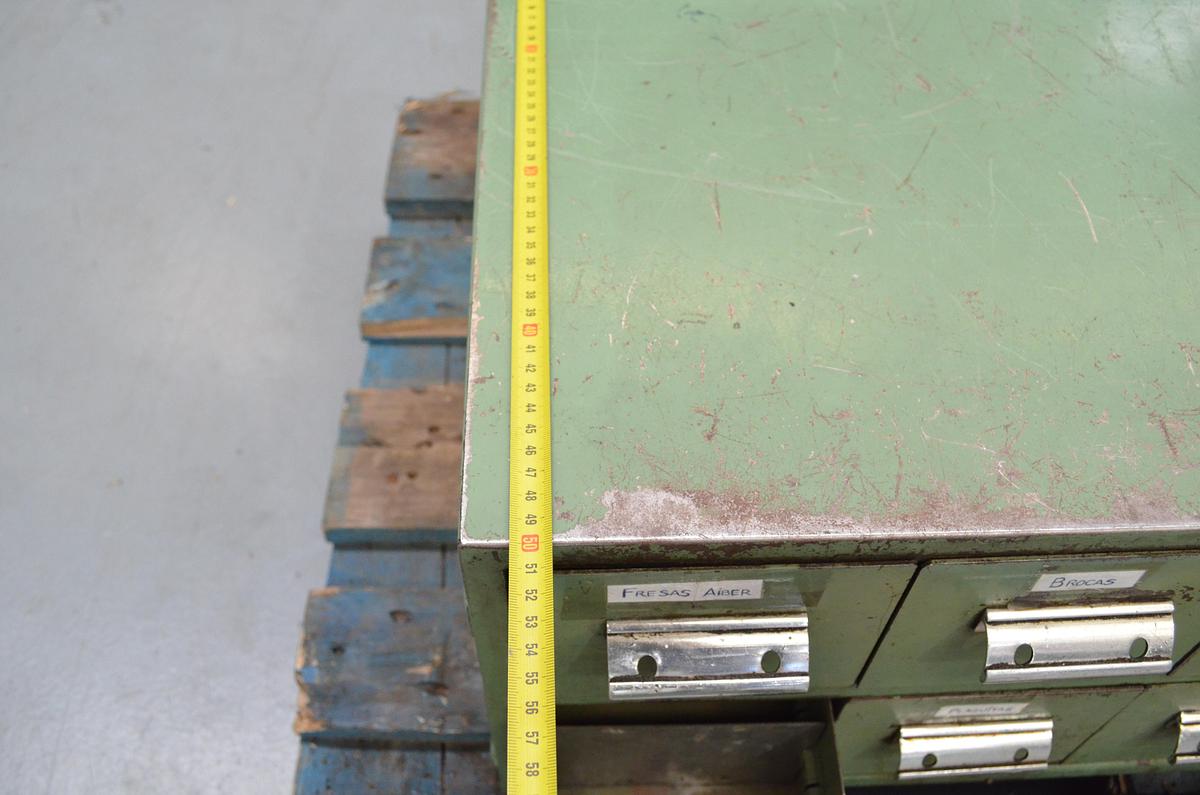 Usado Armario cajones metálicos 970x500x300(h)mm