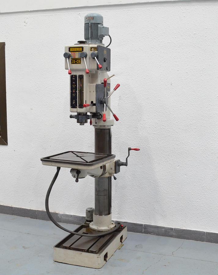 Usado Taladro columna Ibarmia 35-CA blanco