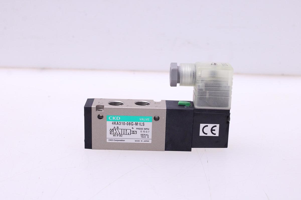Usado Electroválvula CKD 4KA310-08G-M1LS-AC220V-ST