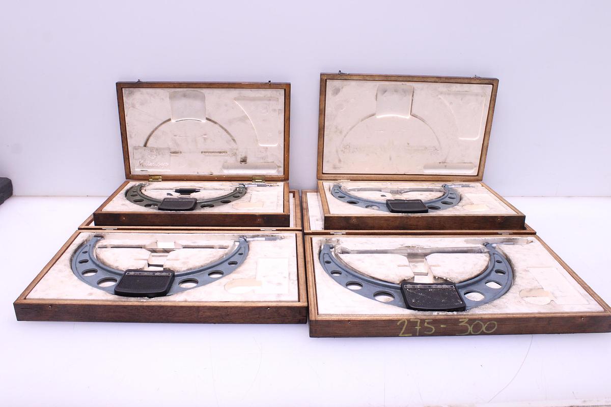 Usado Kit Micrómetros Exterior Mitutoyo 200 - 300 mm 0,01mm