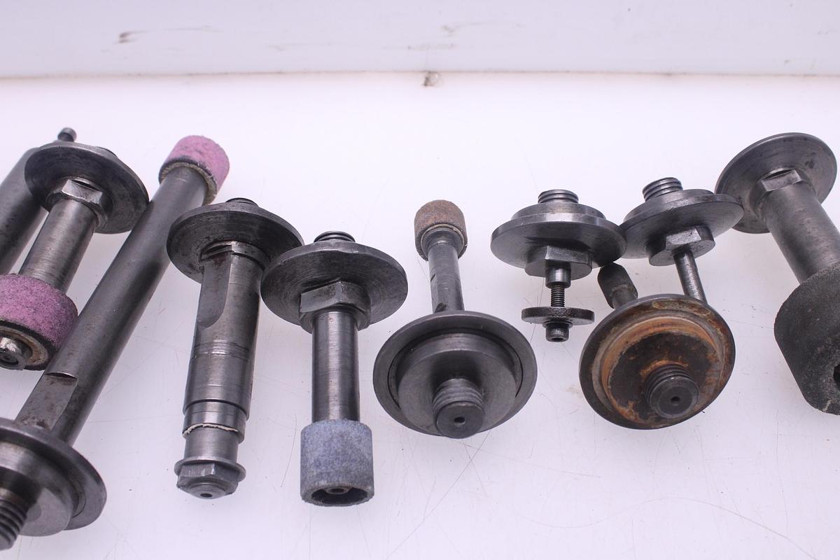 Usado Rectificadora con muelas para torno